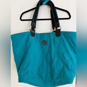 lululemon athletica reversible carry-all tote